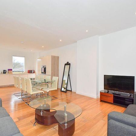 לונדון Apartment Wharf - Cambridge Av מראה חיצוני תמונה
