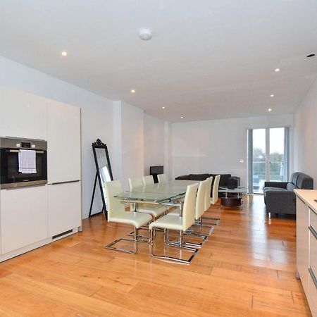 לונדון Apartment Wharf - Cambridge Av מראה חיצוני תמונה