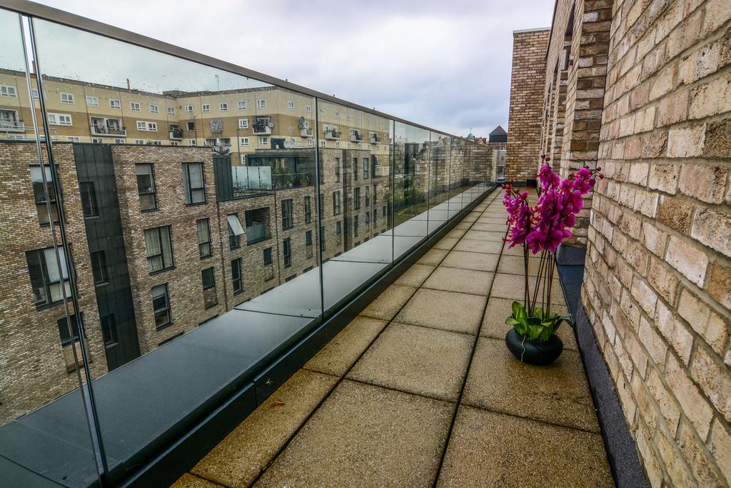 לונדון Apartment Wharf - Cambridge Av מראה חיצוני תמונה