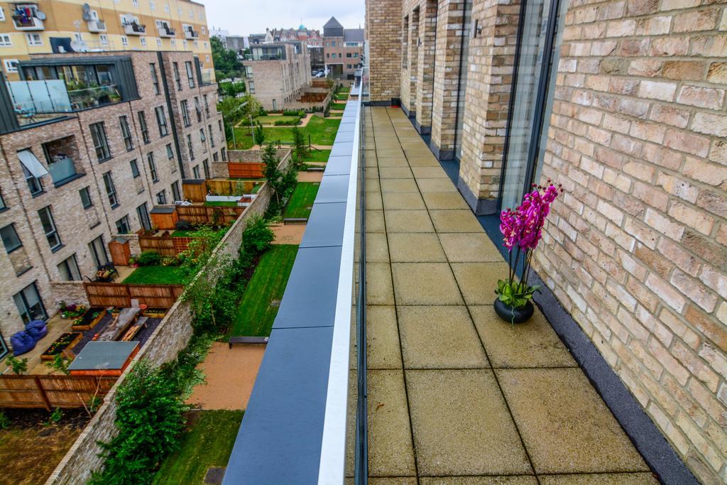 לונדון Apartment Wharf - Cambridge Av מראה חיצוני תמונה
