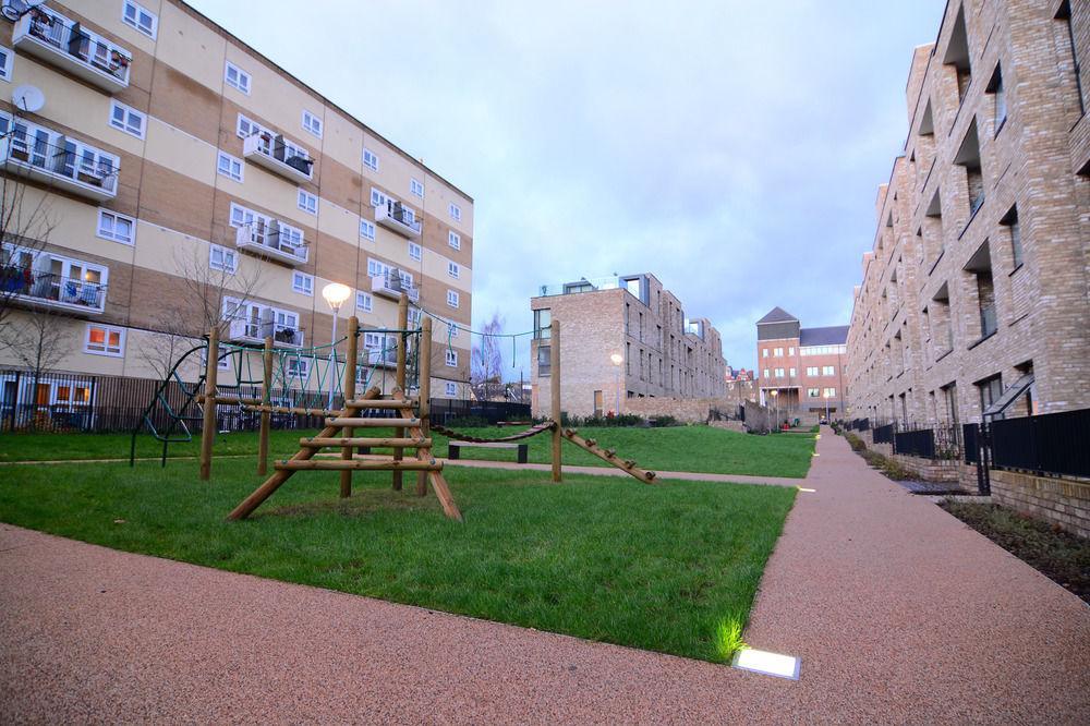 לונדון Apartment Wharf - Cambridge Av מראה חיצוני תמונה