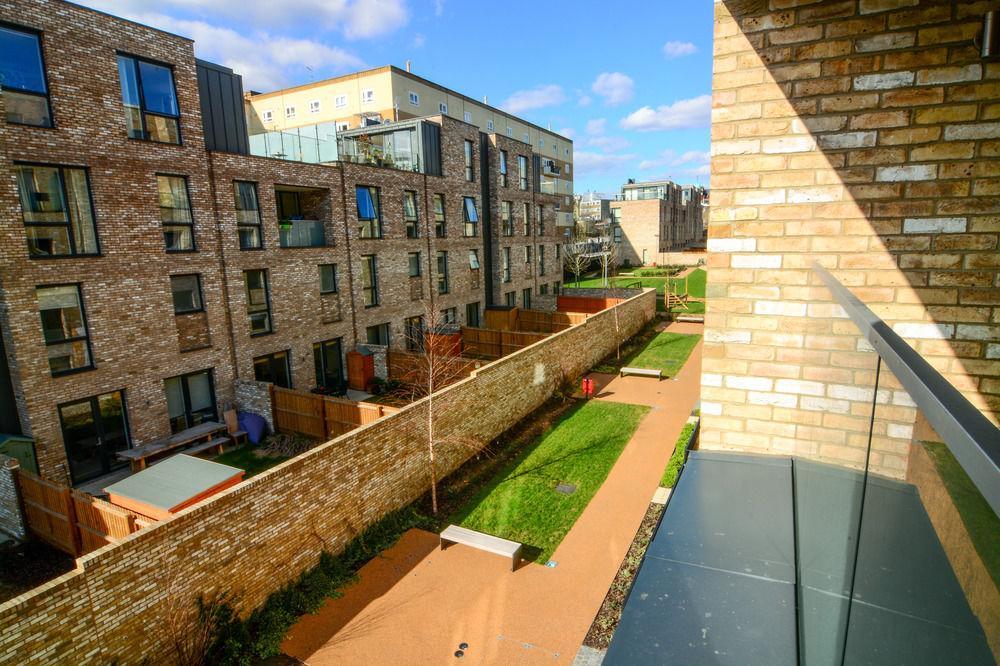 לונדון Apartment Wharf - Cambridge Av מראה חיצוני תמונה