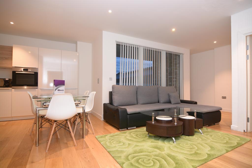 לונדון Apartment Wharf - Cambridge Av חדר תמונה