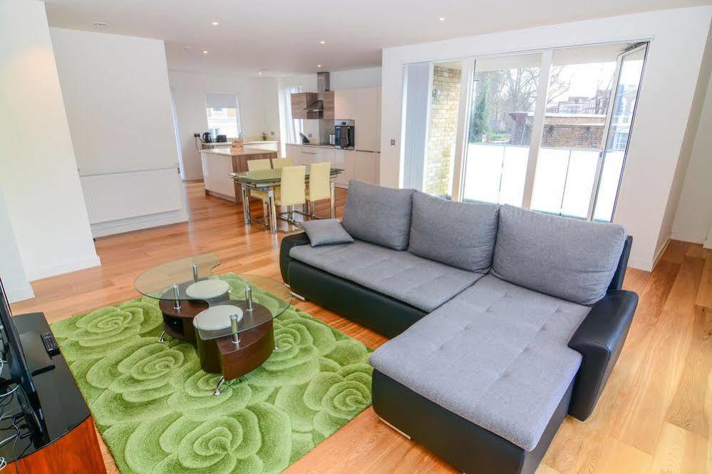 לונדון Apartment Wharf - Cambridge Av מראה חיצוני תמונה