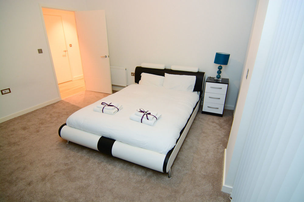 לונדון Apartment Wharf - Cambridge Av מראה חיצוני תמונה