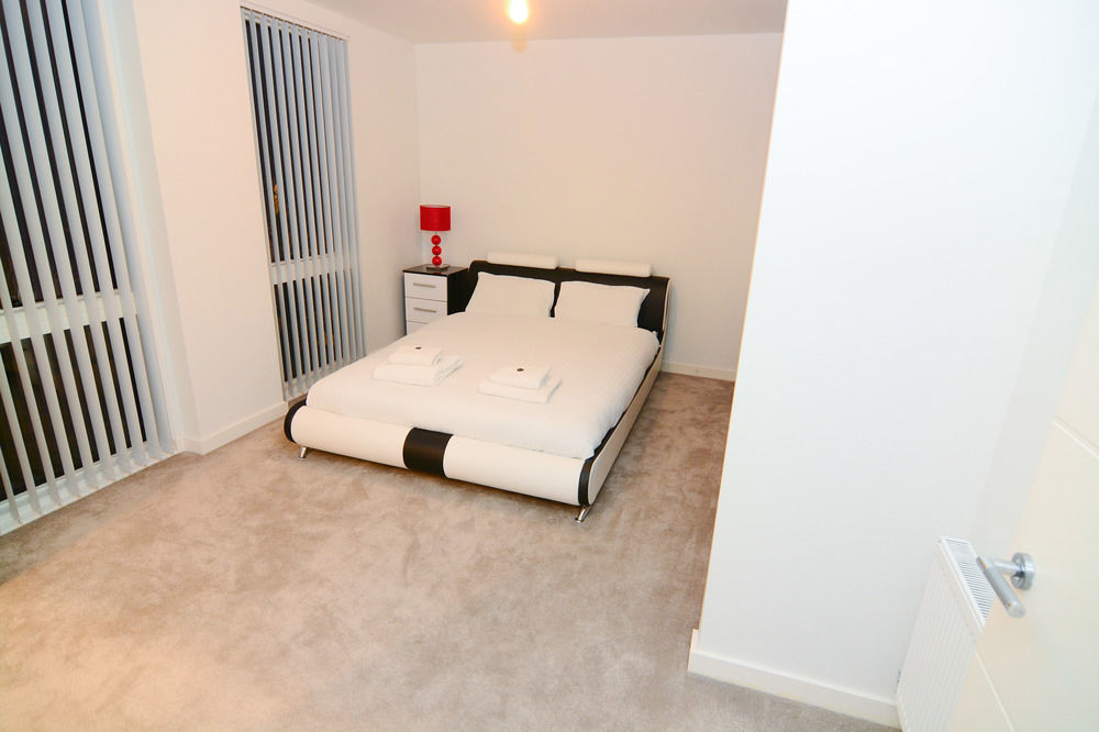 לונדון Apartment Wharf - Cambridge Av מראה חיצוני תמונה