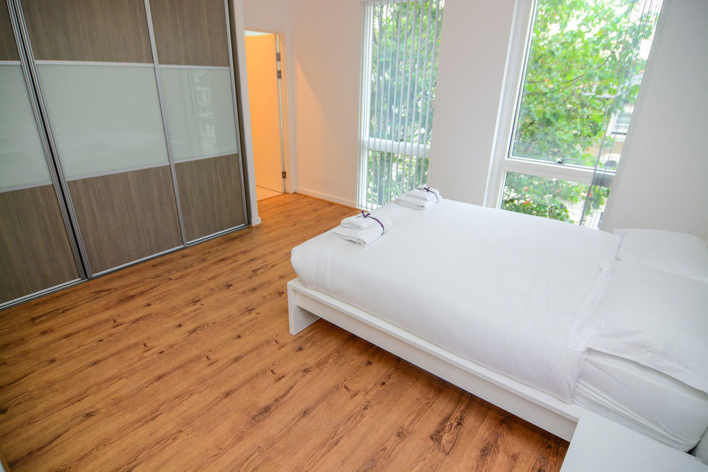 לונדון Apartment Wharf - Cambridge Av מראה חיצוני תמונה