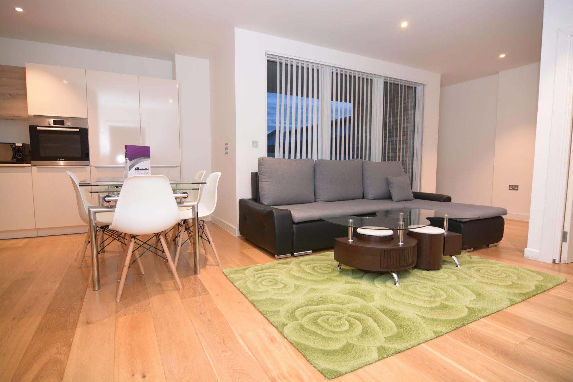 לונדון Apartment Wharf - Cambridge Av מראה חיצוני תמונה