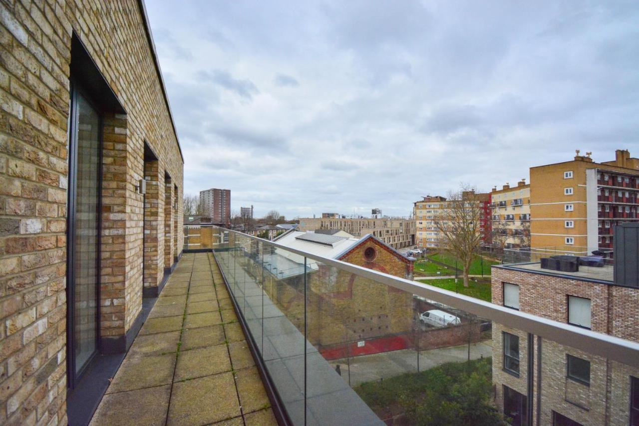 לונדון Apartment Wharf - Cambridge Av מראה חיצוני תמונה