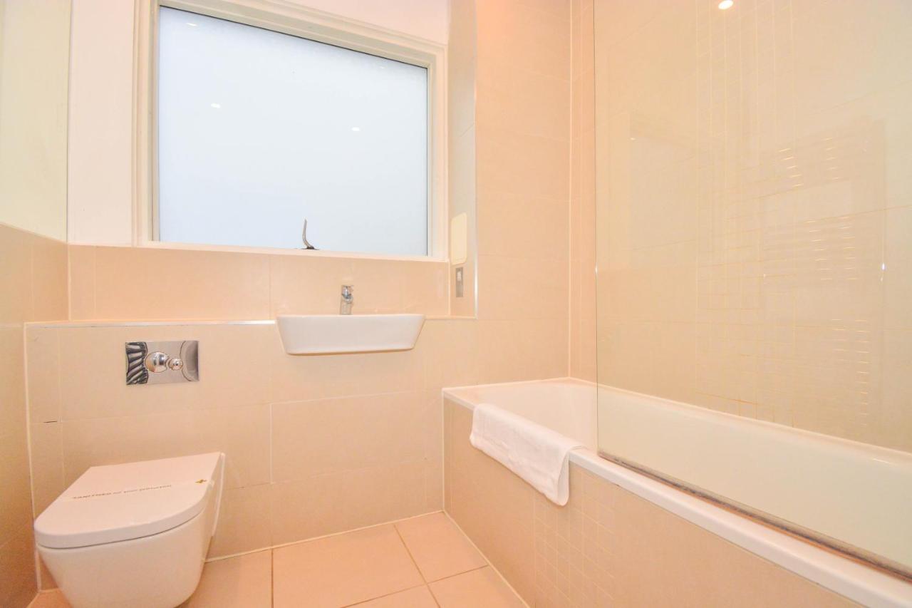 לונדון Apartment Wharf - Cambridge Av מראה חיצוני תמונה