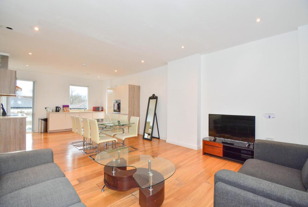 לונדון Apartment Wharf - Cambridge Av מראה חיצוני תמונה